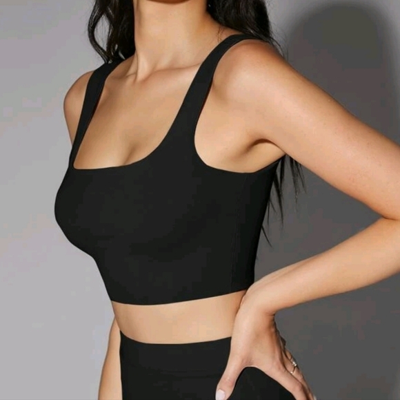 Black crop top tank top size XS - Picture 3 of 9